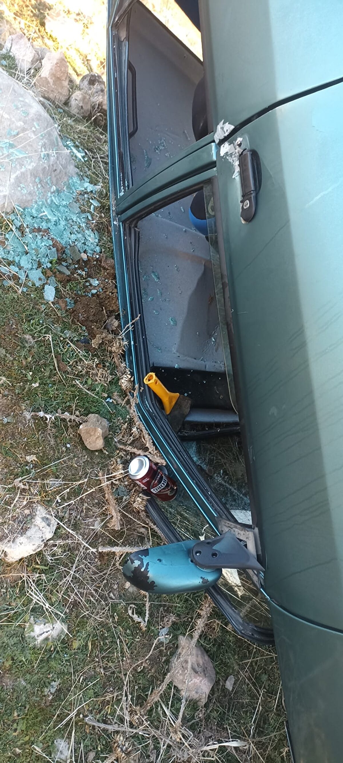 Köylülerin de ehliyette ismi yazılı kişiyi tanımadığı belirtilirken, kazayla ilgili soruşturma başlatıldı. 