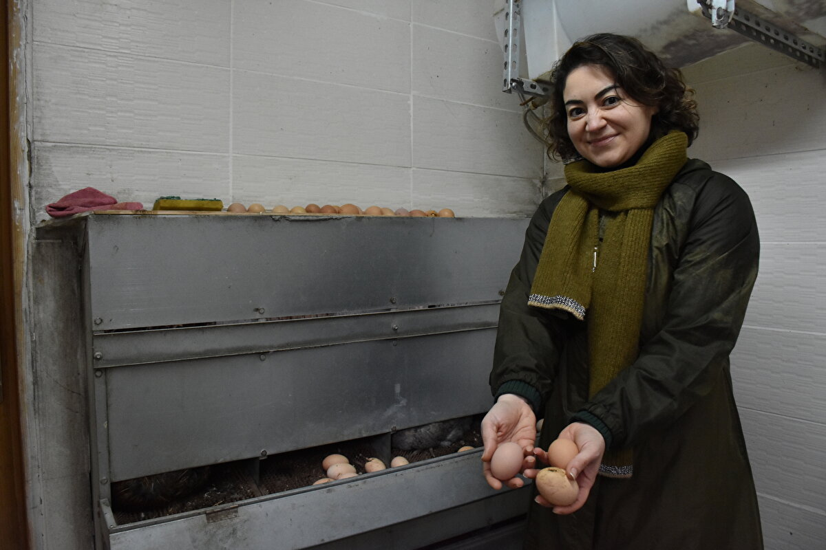 Yüksek lisans tezini Eskikaraağaç'taki leylek şenliği konusunda hazırladı<br><br>Kayhan, sosyoloji okurken "yaşam şeklimizi ya da toplum oluş şeklimizi değiştirmek lazım, o da insana verilen şifanın bir parçası" görüşünü benimsediğini anlattı.