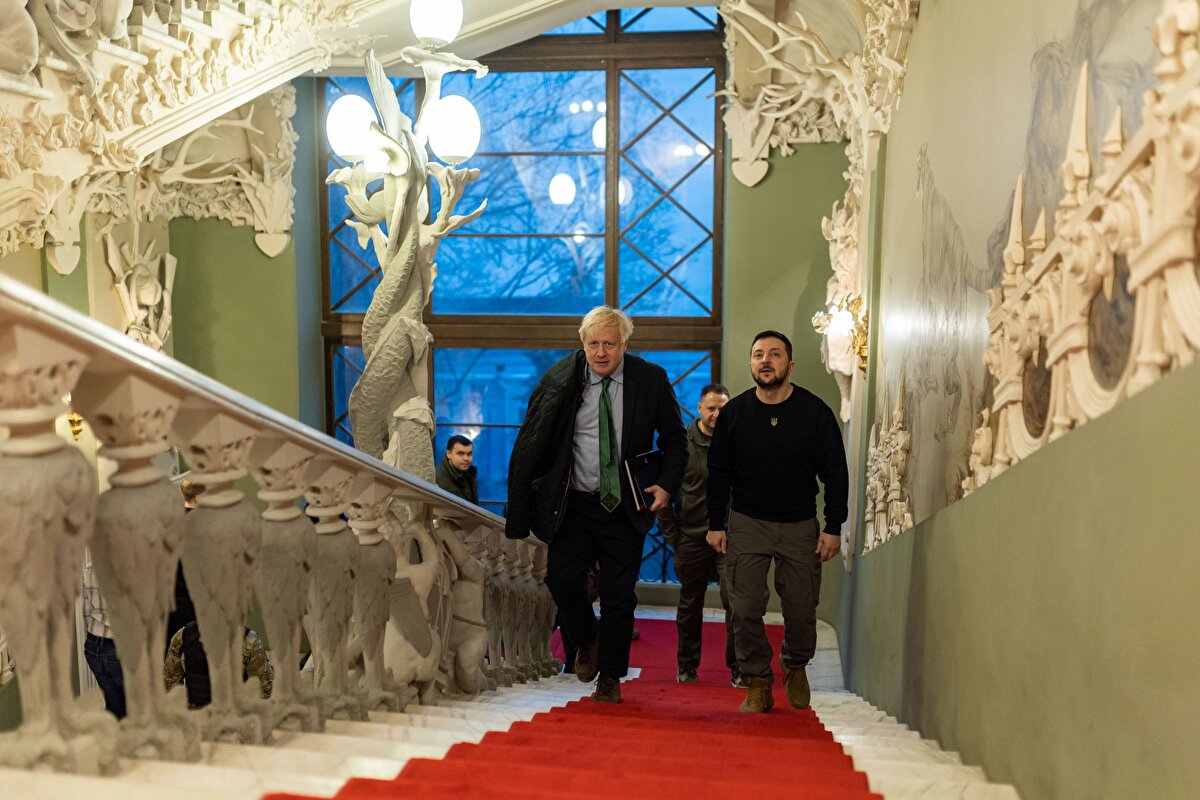 Ukrayna Devlet Başkanı Volodimir Zelenski, NATO üyeliğinin ülkesi için en iyi güvenlik garantisi olacağını belirtti.<br><br>