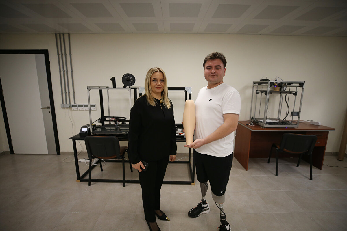 İki yıl süren tedavisinin ardından sol bacağını diz altından, sağ bacağını diz üstünden kaybeden Dağlı, 2018 yılında Jandarma Genel Komutanlığından emekli oldu. Sol gözünde de görme kaybı yaşayan Dağlı, protez bacaklarla yaşamını sürdürmeye başladı.<br>