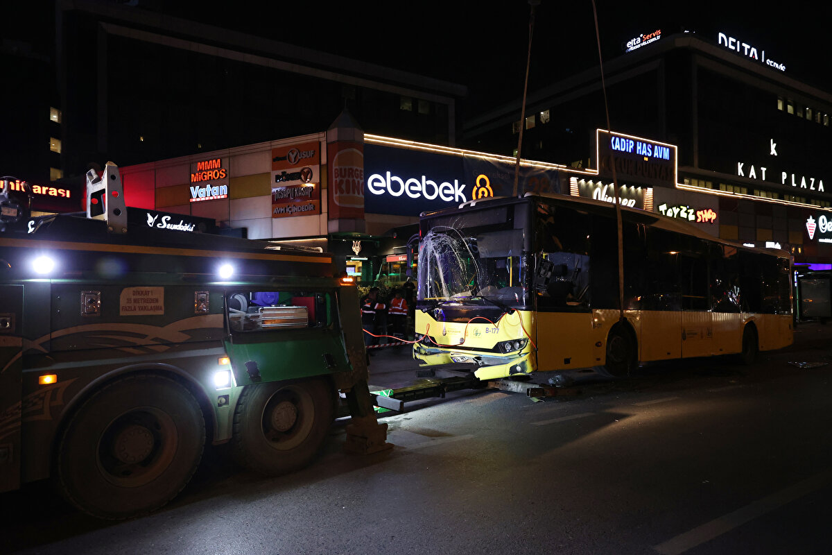 Kazada, fiziksel engelli Hikmet Kaya (51) olay yerinde hayatını kaybederken, Azerbaycan uyruklu Ahmad Rzayev, Cezayir uyruklu Messaouda Mariche, Fatma Oruç, Fehim Aydın ve Yeter Baygın yaralandı.<br>
