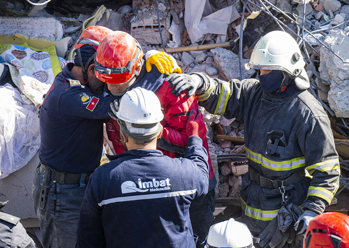 Çocuk, daha sonra ilk müdahalesinin ardından hastaneye kaldırıldı.<br>