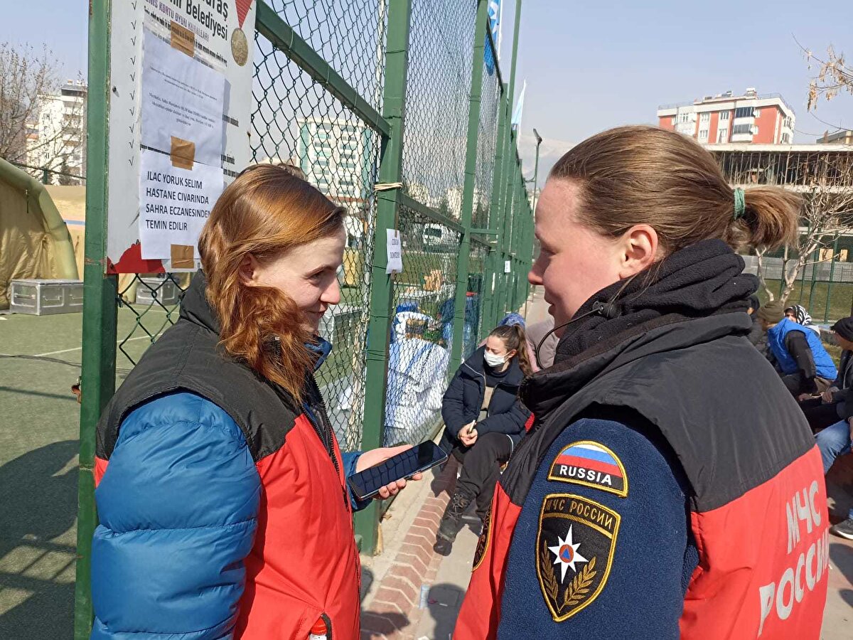Hematoloji, genel cerrahi, dahiliye ve yoğun bakım hizmeti verdiklerini belirten Belinckiy, "Olayı duyar duymaz geldik. Hızlı bir şekilde sahra hastanesini kurduk ve hızlı bir şekilde sağlık hizmeti vermeye başladık.