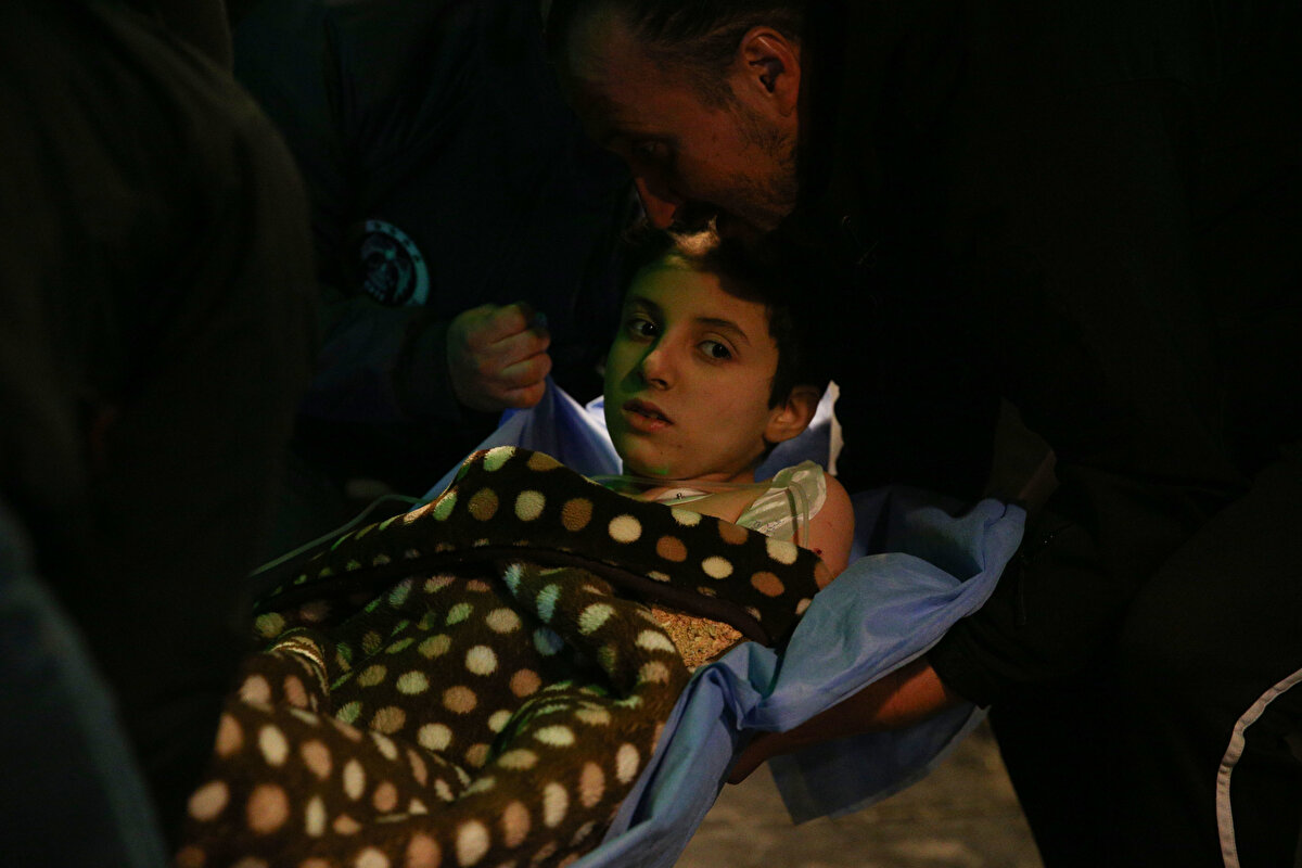 Enkazdan çıkarılan yaralı çocukların tedavisine, helikopterle götürüldükleri Adana Şehir Eğitim ve Araştırma Hastanesi'nde devam edilecek.<br><iframe width="560" height="315" src="https://www.youtube.com/embed/LZ0ndQTnf-o" title="YouTube video player" frameborder="0" allow="accelerometer; autoplay; clipboard-write; encrypted-media; gyroscope; picture-in-picture; web-share" allowfullscreen></iframe>