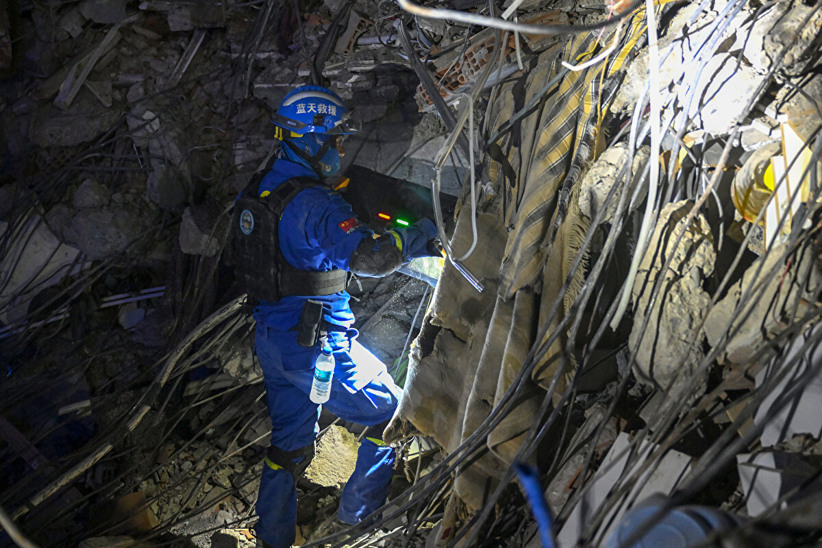 Ekip lideri Wang Yi, AA muhabirine, Çin'in 2008 yılında yaşadığı depremde Türkiye'nin kendilerinin yanında olduğunu söyledi.