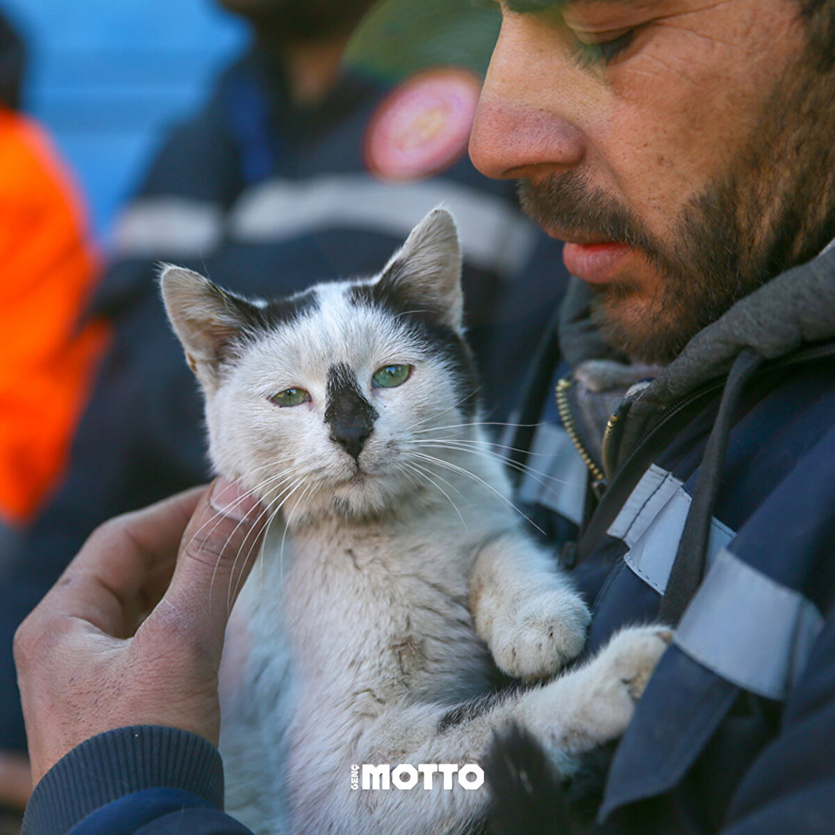 Enkaz ile ekip arasında büyük bir sevgi bağı oluştu