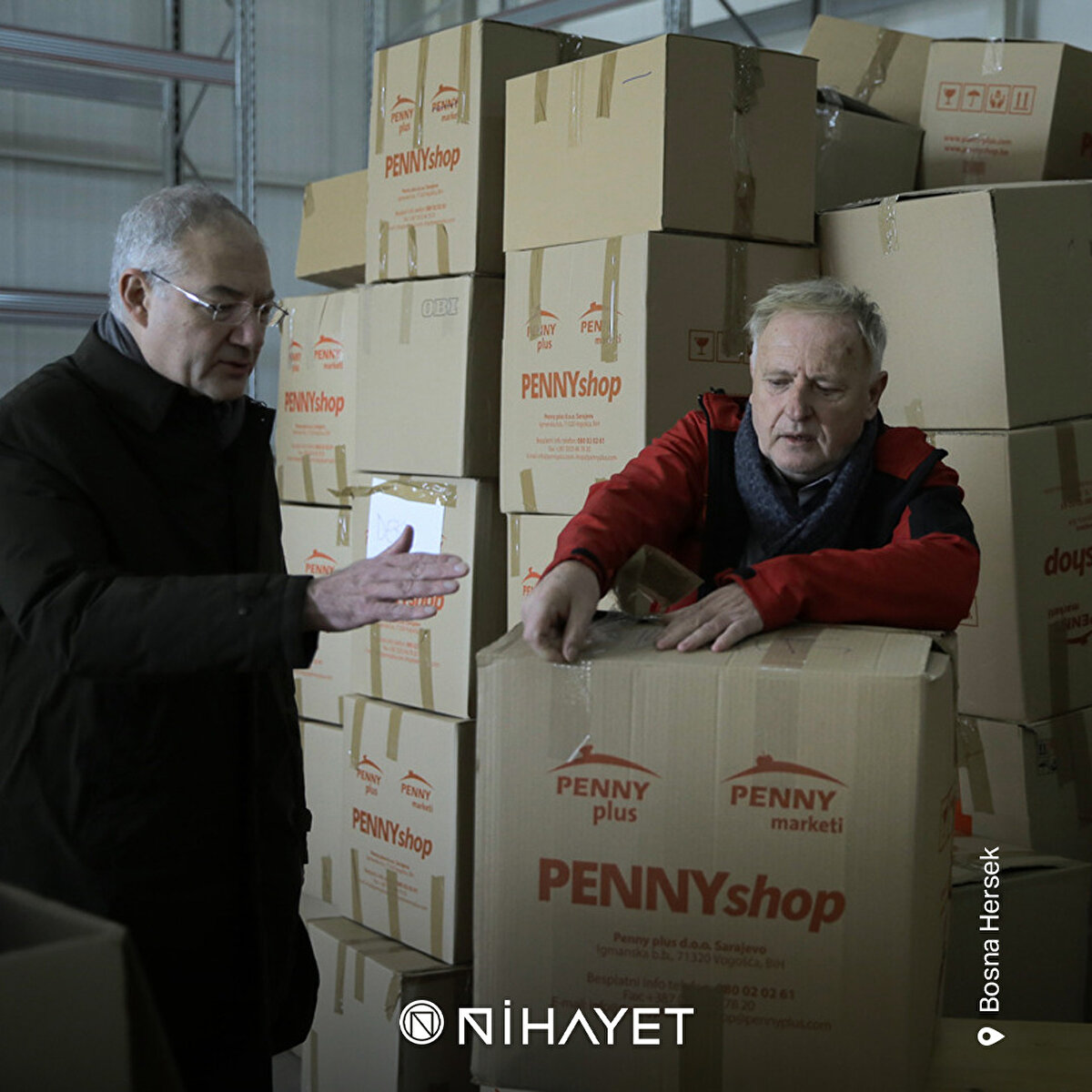 Bosna Hersek'te deprem bölgesine ulaştırılmak üzere yardımlar paketleniyor