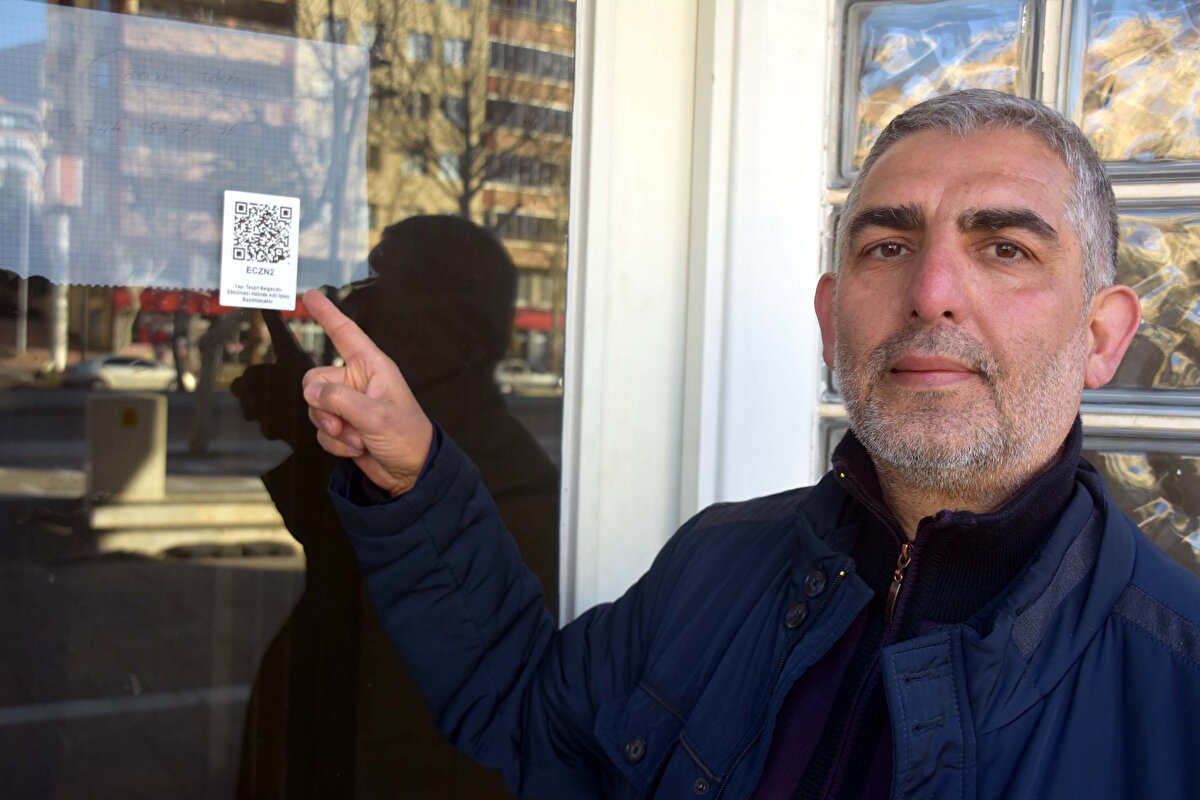 Depremzedeler, cep telefonlarına gelen mesajda verilen telefonu arayarak doğal gaz firmasındaki yetkililerden kontrol ekibi isteyebiliyor.