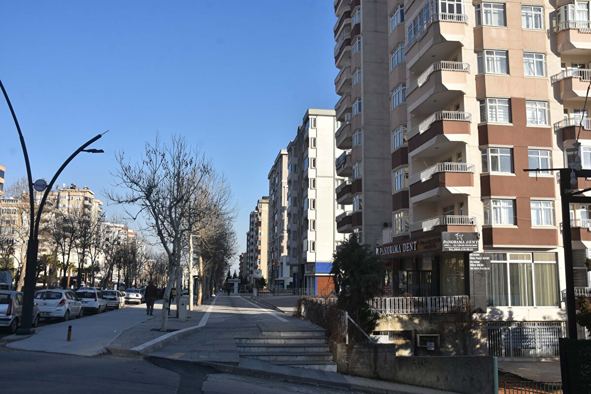 Binasının hasarlı, az hasarlı veya hasarsız olduğunu öğrenen depremzede doğal gaz firmasını da kontrol için arayabiliyor.