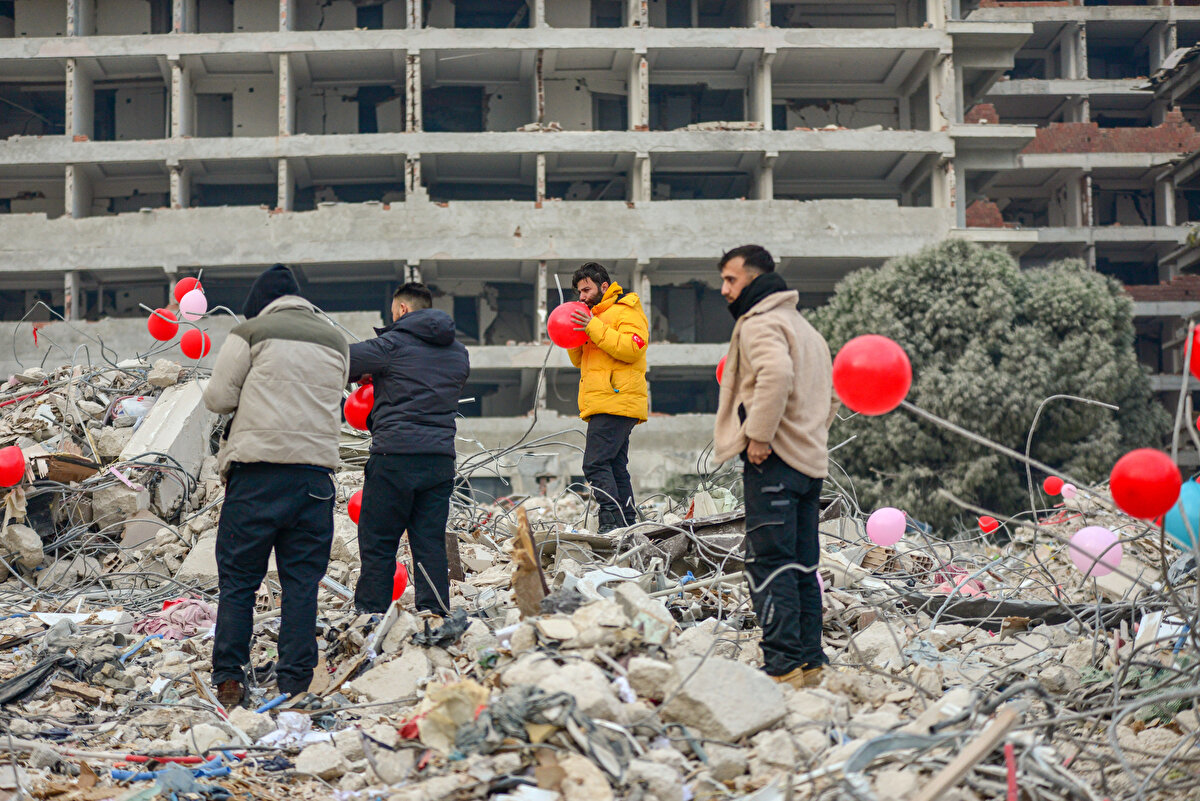 Herhalde şu birkaç günde 20 yaş kadar yaşlandım. Bu acının tarifi yok. Anne ve babalarının acısını ölçmek mümkün değil. 