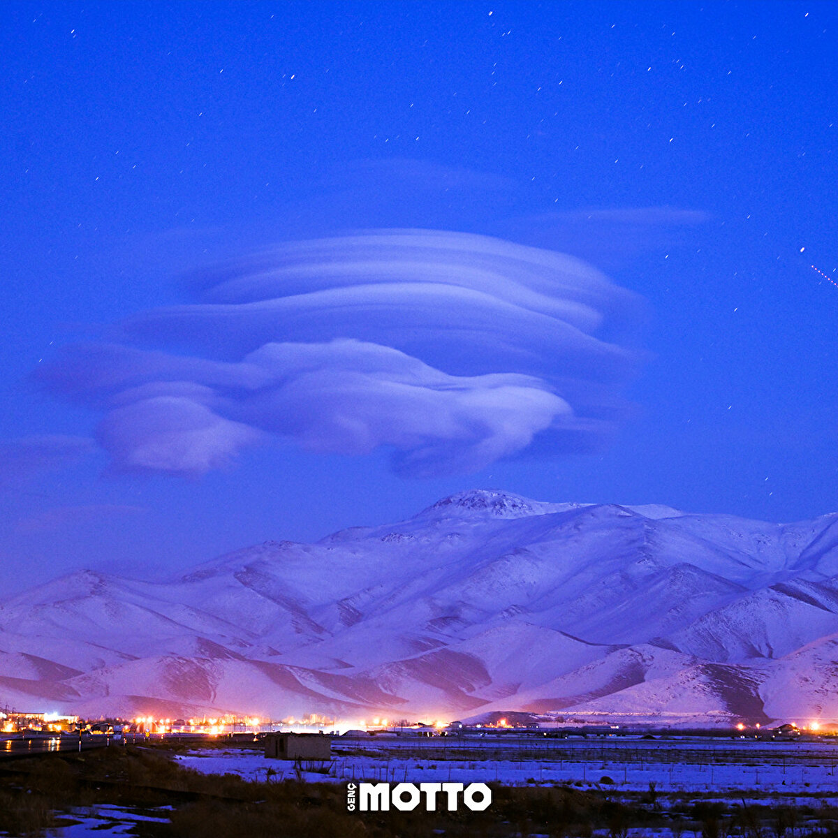Bu üç etmen bir araya geldiğinde muazzam görüntüye sahip mercek bulutları oluşur<br>