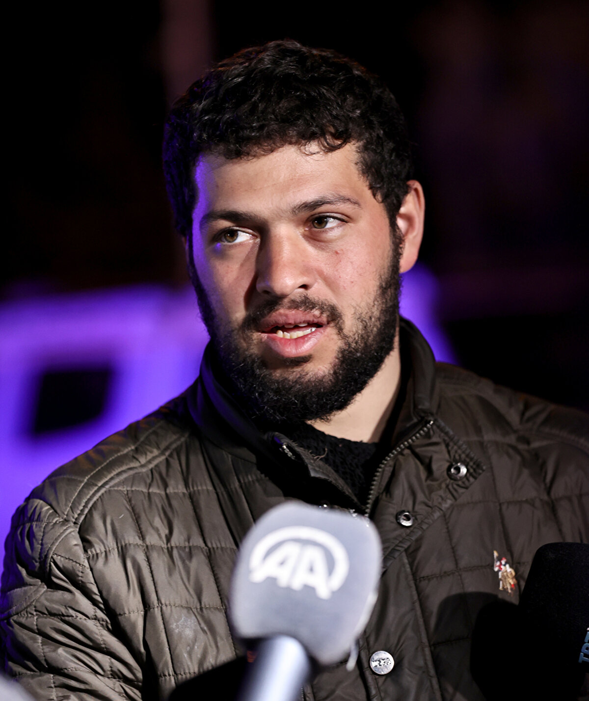 Keykuni, kızının doğmasıyla korkunun yerini mutluluğun aldığını dile getirerek, "Çok mutluyum. Deprem olduğunda çok korktuk ama şimdi mutlu olduk. Bakanlara, doktorlara, hepsine teşekkür ediyorum." dedi.