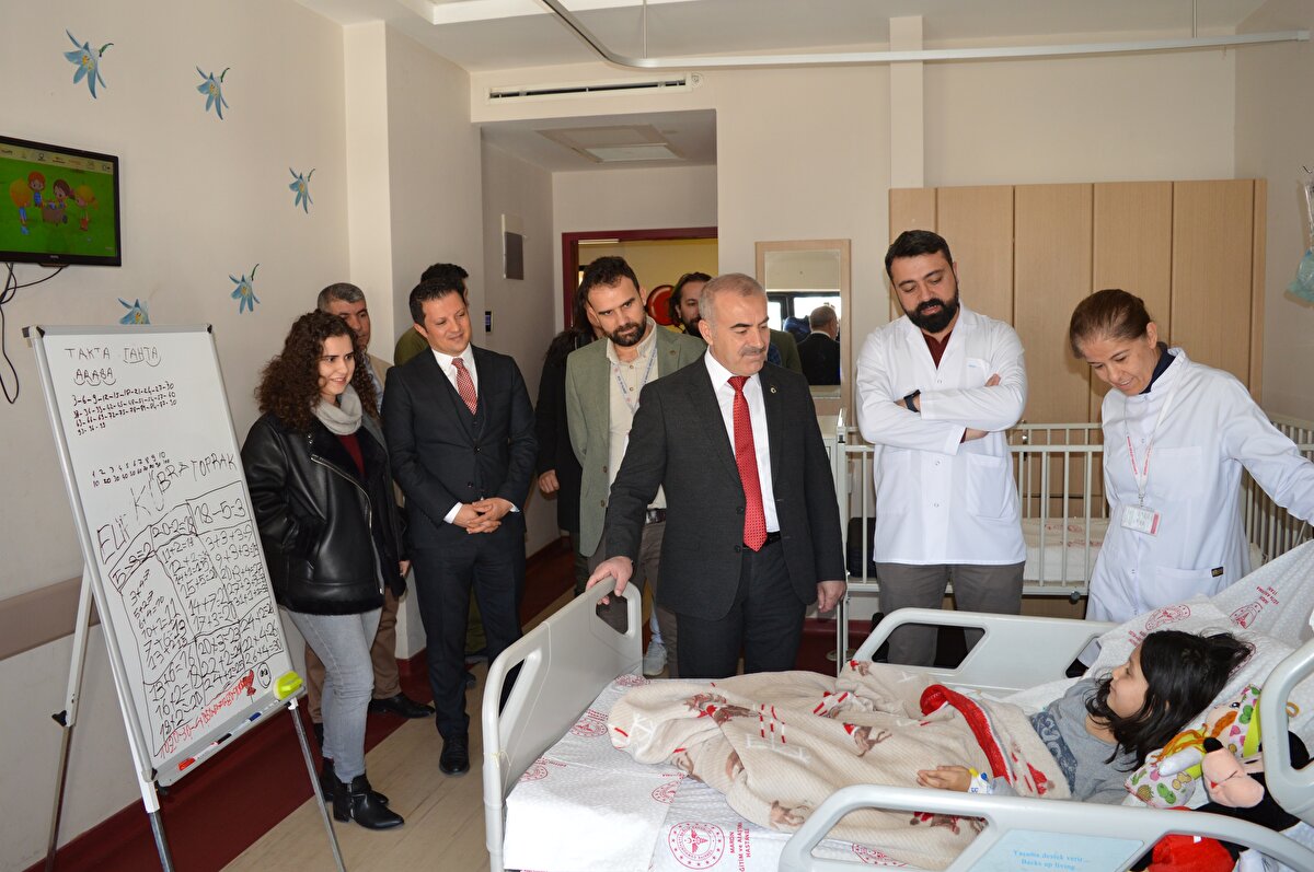 Mardin genelinde de 246 bin 450 öğrenci, 14 bin 293 öğretmen, 1188 okulda dersbaşı yaptı.