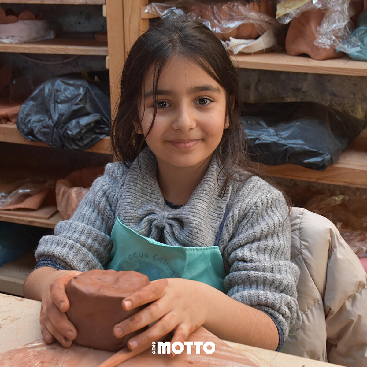 Sanatın iyileştirici gücü ile çocukların yaraları sarılmaya çalışılıyor