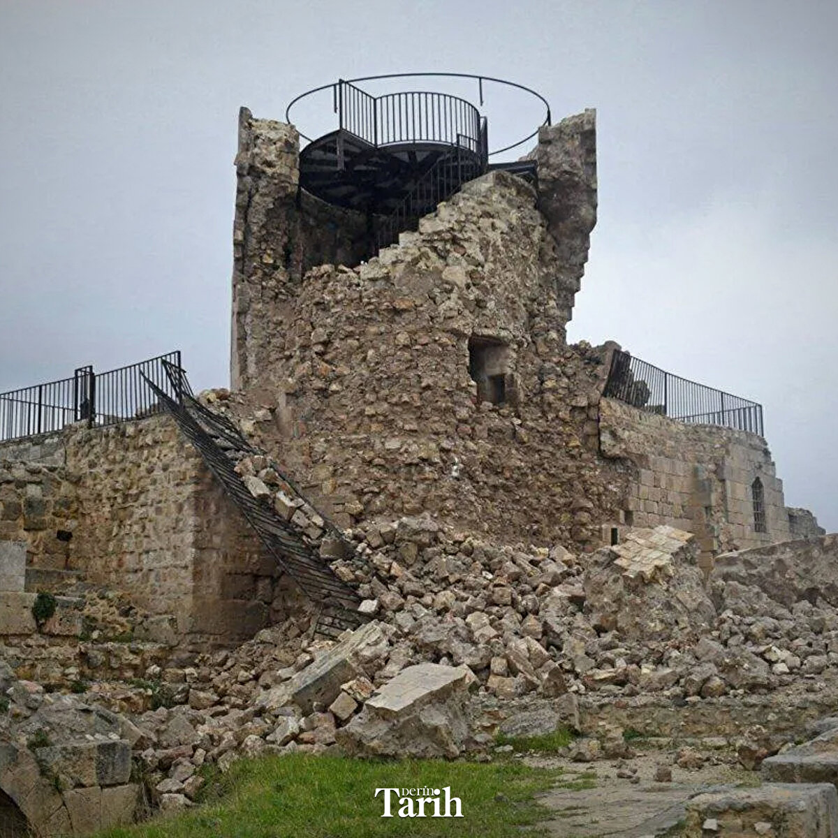 👉🏻Son olarak da Kansu Gavri zamanında (1501-1517) yeniden yapılırcasına köklü biçimde onarıldı.