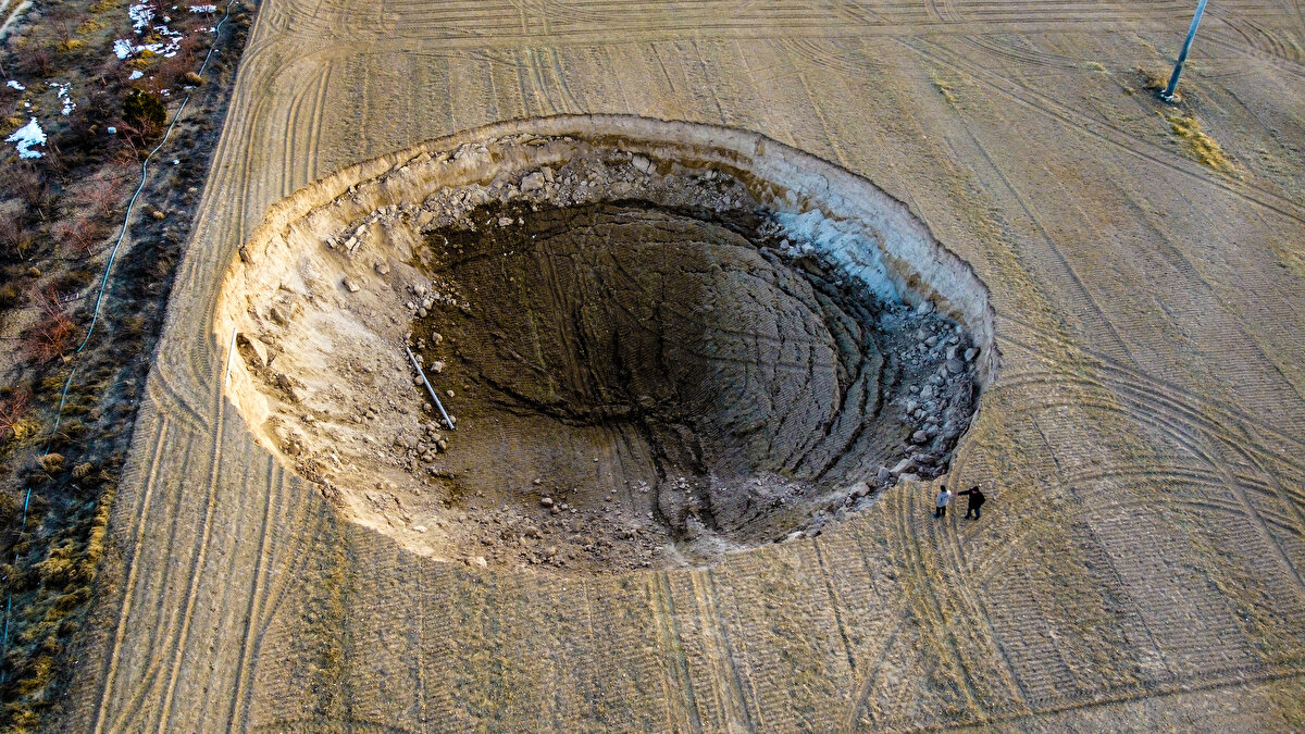 Konya Teknik Üniversitesi (KTÜN) Obruk Araştırma ve Uygulama Merkezi Müdürü Prof. Dr. Fetullah Arık, yeni oluşan obrukların son dönemde yaşanılan depremlerle bir bağlantısını bulamadıklarını söyledi.<br><br>