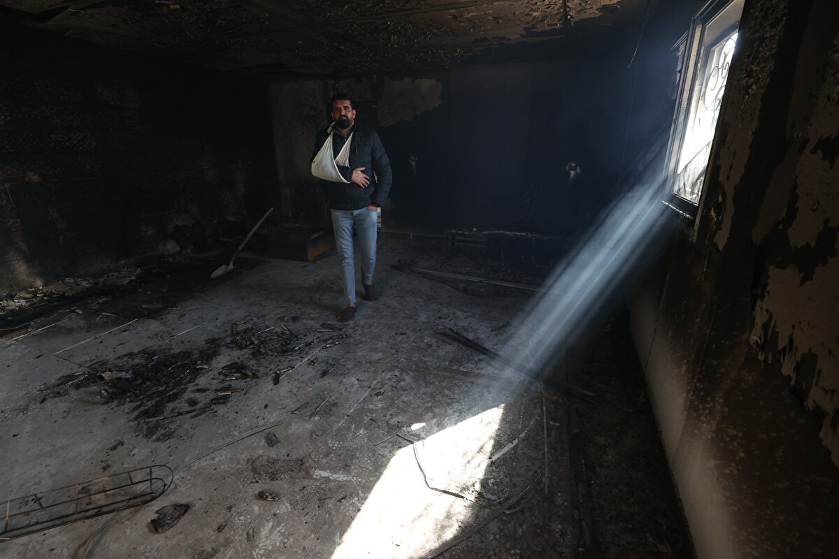 <br>İşgal altındaki Batı Şeria’nın kuzeyindeki Nablus kenti, son günlerde İsrail ordusu ve Yahudi yerleşimlerin yoğun şiddetine sahne oldu.<br><br>İsrail güçleri, 22 Şubat'ta Nablus kentine düzenlediği baskında, 11 Filistinliyi öldürmüş, 6'sı ağır 100'den fazla Filistinliyi de yaralamıştı.