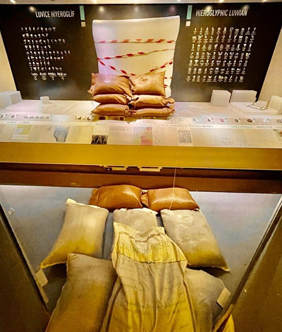 Bölgede art arda etkili olan büyük depremlerin ardından deprem bölgesindeki müzelerde tarihi eserler korumaya alındı. <br><br>