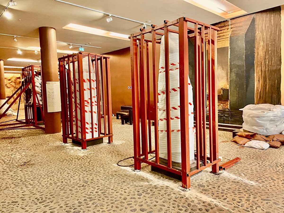 Kültür Varlıkları ve Müzeler Genel Müdür Yardımcısı Yahya Coşkun, sosyal medya hesabından tarihi eserlerin yeni bir artçı depremde zarar görmemesi için koruma altına alındığını duyurdu. <br><br><br>