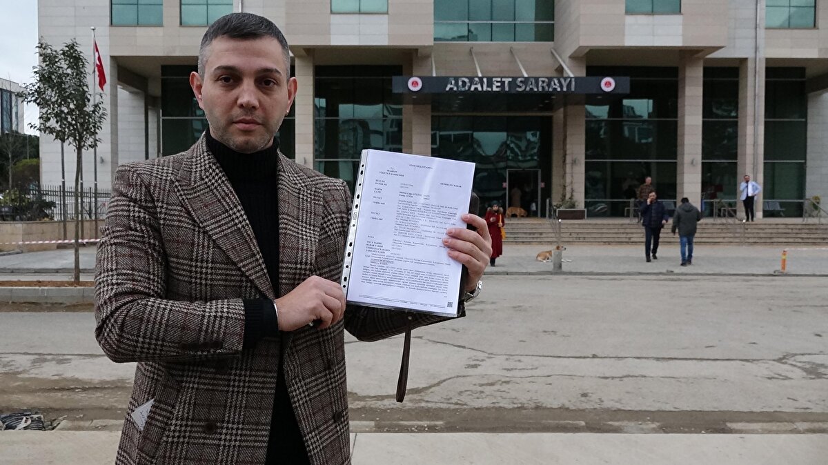 Ortahisar ilçesinde oturan Sabri Kızıltan, 5 yıl önce sıfır kilometre cip satın aldı. Cipin elektronik göstergesinde ikaz ışıklarının sürekli yandığını fark eden Kızıltan, durumu yetkili servise iletti.