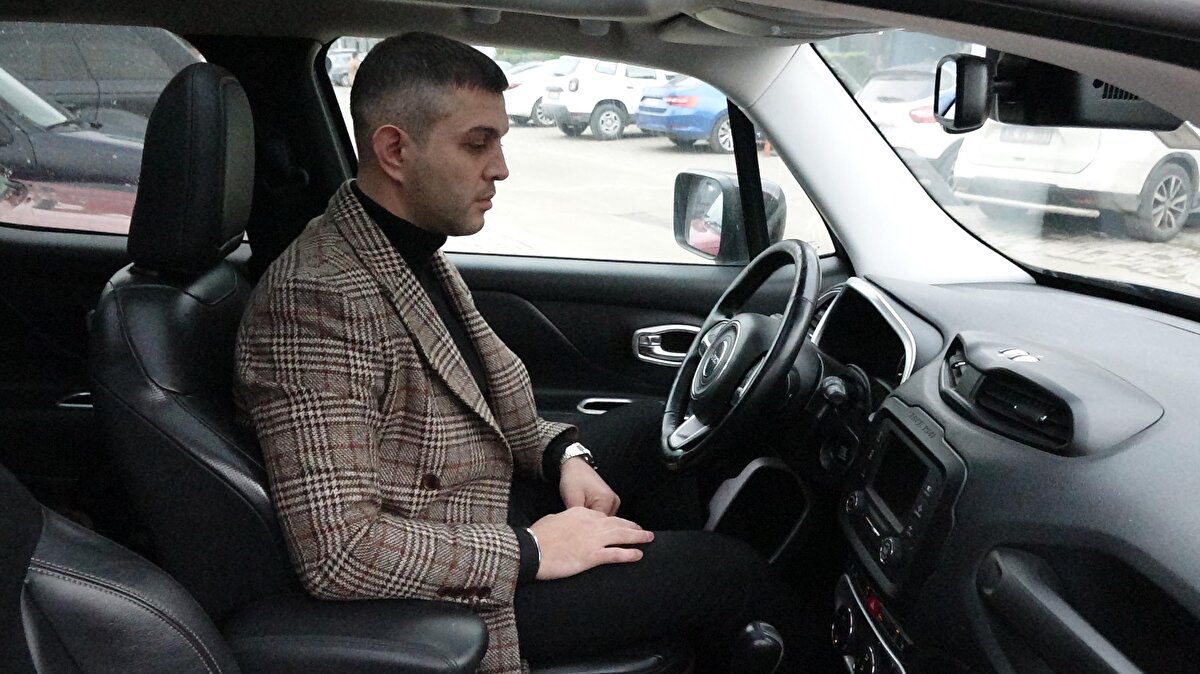 Trabzon Tüketici Mahkemesi'nde satıcı şirkete açılan davada; Karadeniz Teknik Üniversitesi'nden 6 mühendis akademisyenden oluşan bilirkişi heyeti, araçta teknik inceleme yaptı.