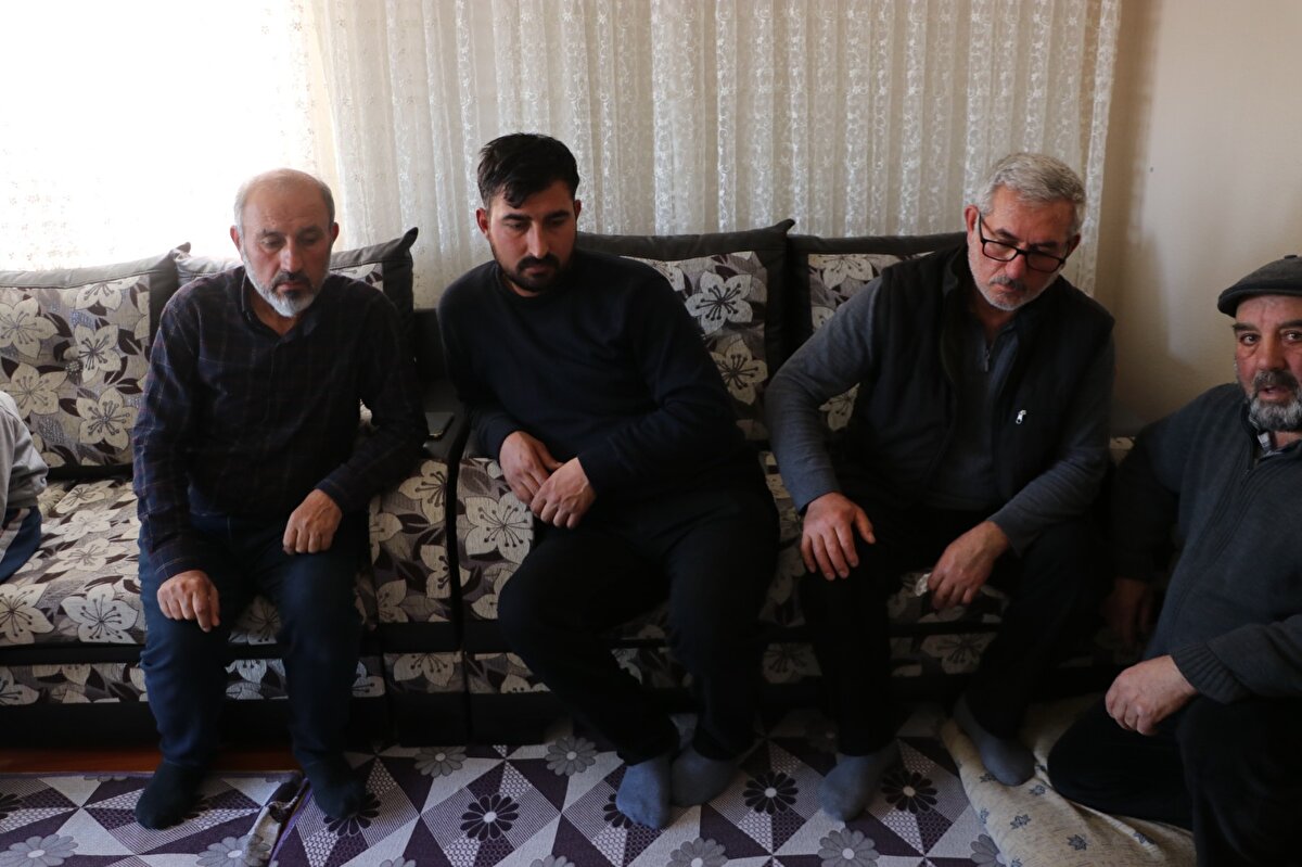 Kahramanmaraş'ın Onikişubat ilçesinde oturdukları apartmanın depremde çökmesi sonucu ailesiyle birlikte enkaz altında kalan Mukaddes Erva Aktaş, 6 saat sonra yaralı olarak çıkarıldı.<br><br>