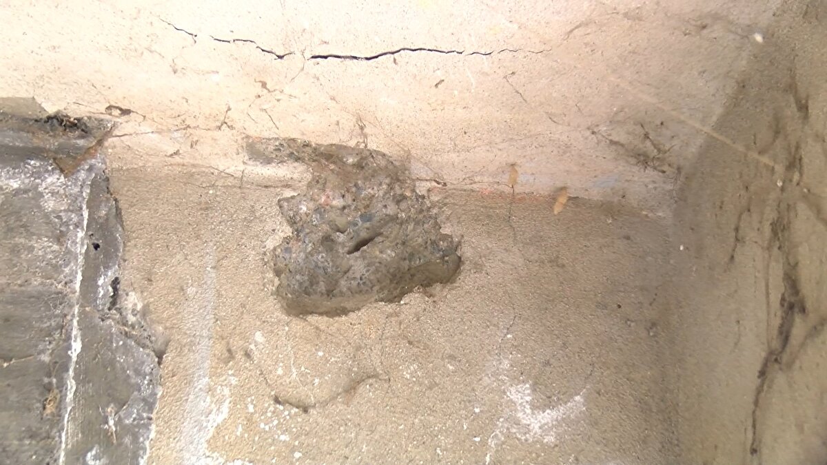 Tebligat süresi sona eren binalar, boşaltılmaya başlandı. Denetimlerin belediye ekipleri tarafından süreceği öğrenildi.