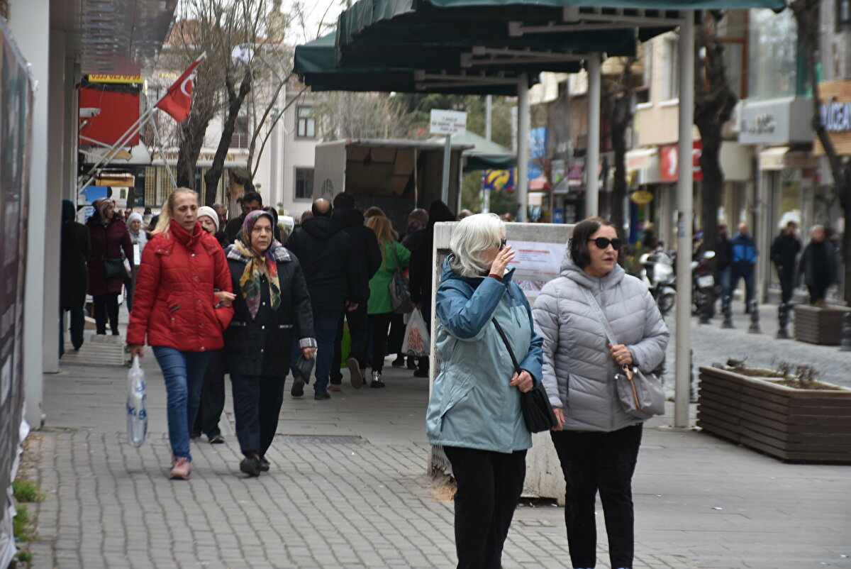 Lüleburgaz, Babaeski ve Vize ilçelerinde ev ile arsa fiyatları 3'e katlanırken, kentte kiralık daire sıkıntısı başladı.