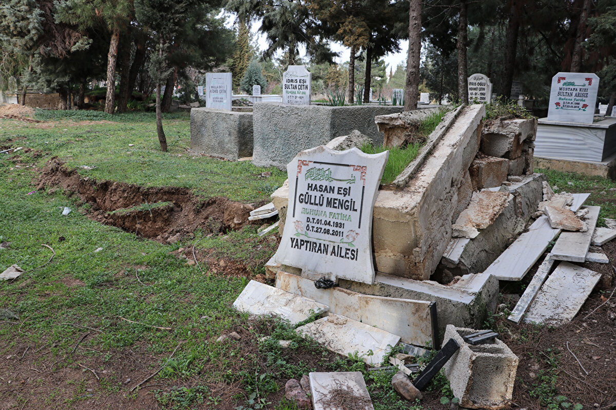 65 yaşındaki Musa Gül de deprem sırasında büyük bir sarsıntı yaşadıklarını ifade etti.<br>