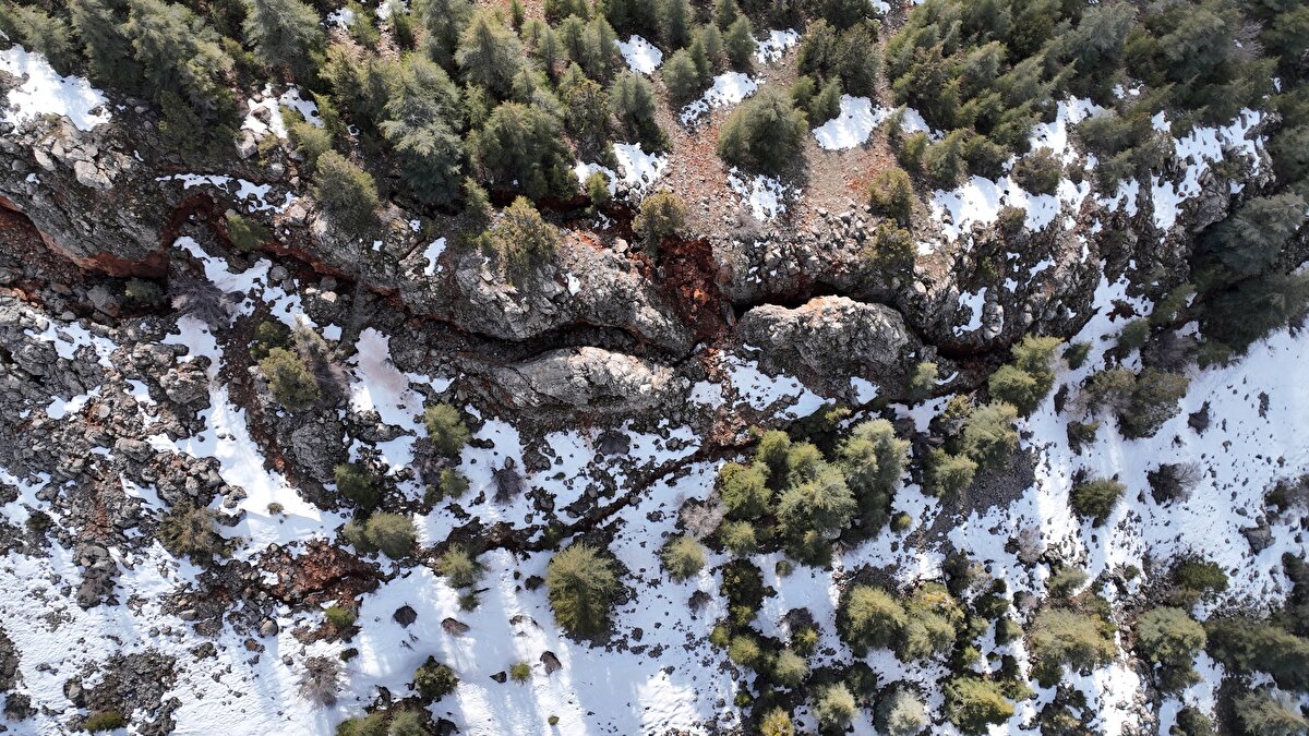 Karakoyun, "Toprağın çökmesi normal düzeyinden 2 metre aşağıdaydı.<br>