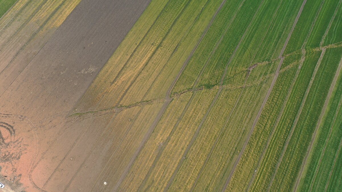 Deprem bölgesinde şimdiye kadar iki fay üzerinde "paleosismoloji" (depremler oluştuktan çok sonra eski deprem izlerinin araştırılması) çalışması yapıldığını söyleyen Sözbilir, "Pazarcık ve Amanos segmentinde... Bu iki fay üzerinde elde edilen veriler, yaklaşık 500 yıldır bu fayların kırılmadığı yönündeydi. Kırılma aralığının da 500 yıl olduğu ve kırılma zamanının geldiği yönünde bilim insanları zaten sürekli açıklamalar yapıyordu." dedi.<br>