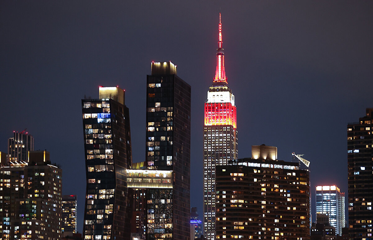 Depremin yaşandığı tarihten tam bir ay sonra ikonik binanın sahibi Empire State Realty Trust'ın ışıklandırma kararında, Türkiye'nin New York Başkonsolosluğu ve New York'taki THY ofisinin girişimleri etkili oldu.<br>