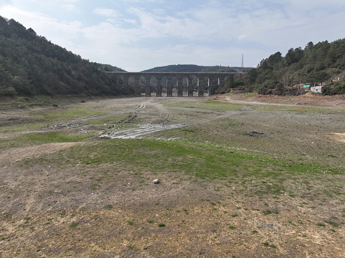 Verilere göre, bu yıl barajlara düşen yağış miktarı metrekare başına 109,29 kilogram olarak ölçüldü.<br>