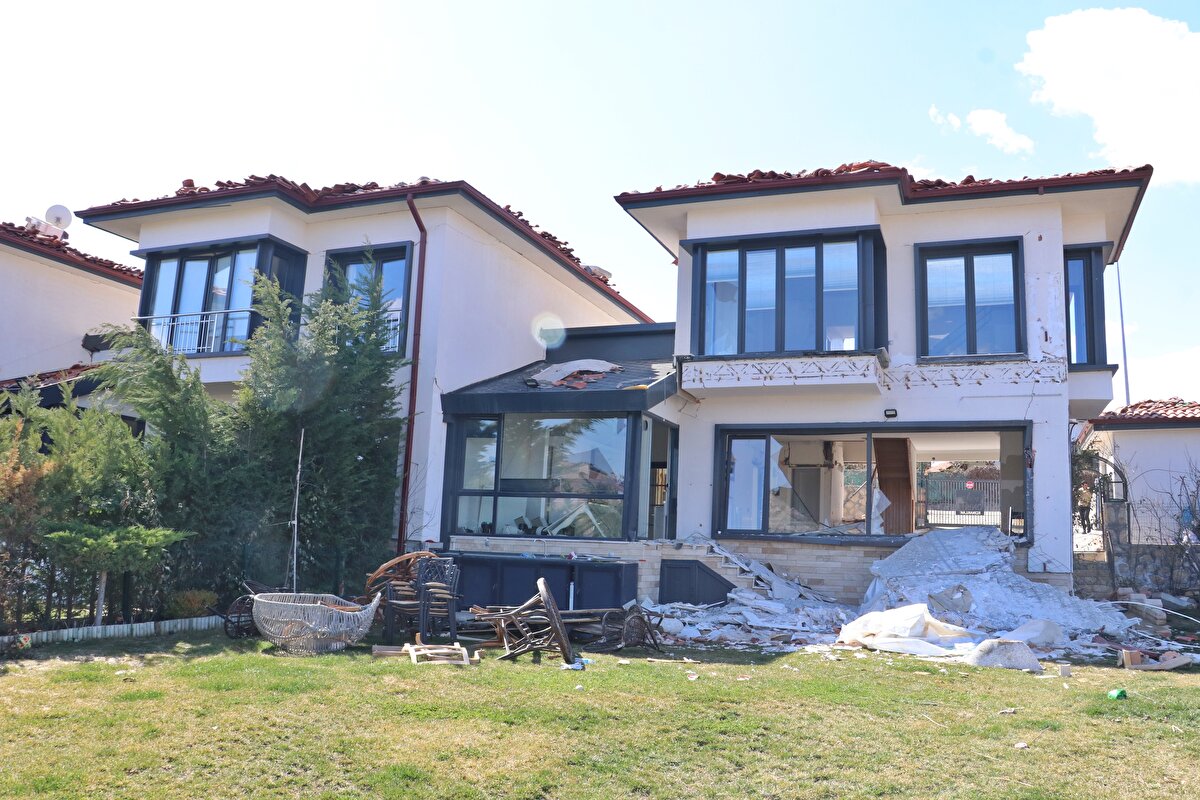 Burada oturan villa sahipleri ise bölgeyi terk etti.<br><br>