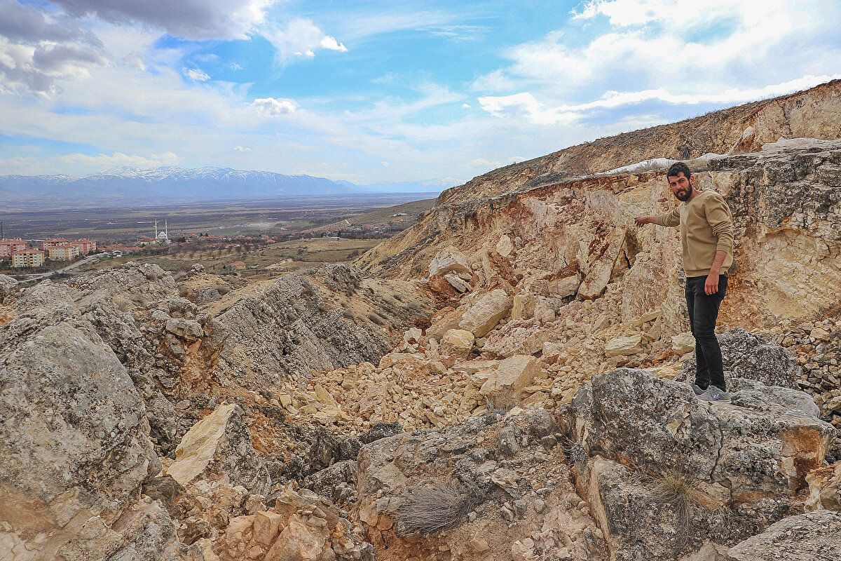 Kahramanmaraş'ın Pazarcık ile Elbistan ilçeleri merkezli 7.7 ve 7.6 büyüklüğündeki depremler, Malatya'nın Akçadağ ilçesinde de yıkıma yol açtı.