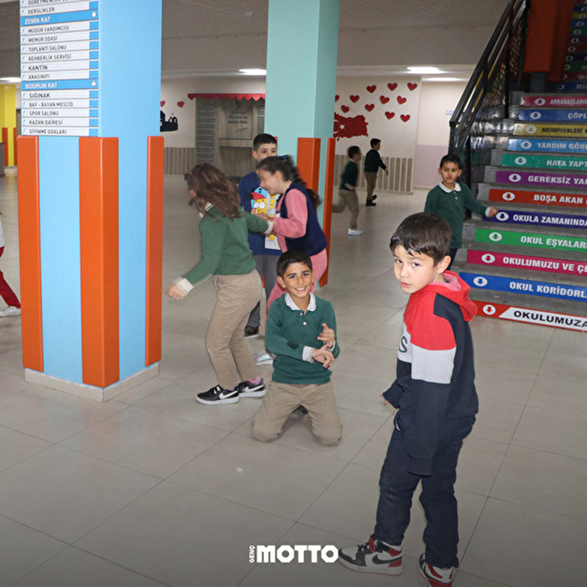 Yaşadıkları zor günlerden sonra bir araya gelen arkadaşlar, özlem giderdi.