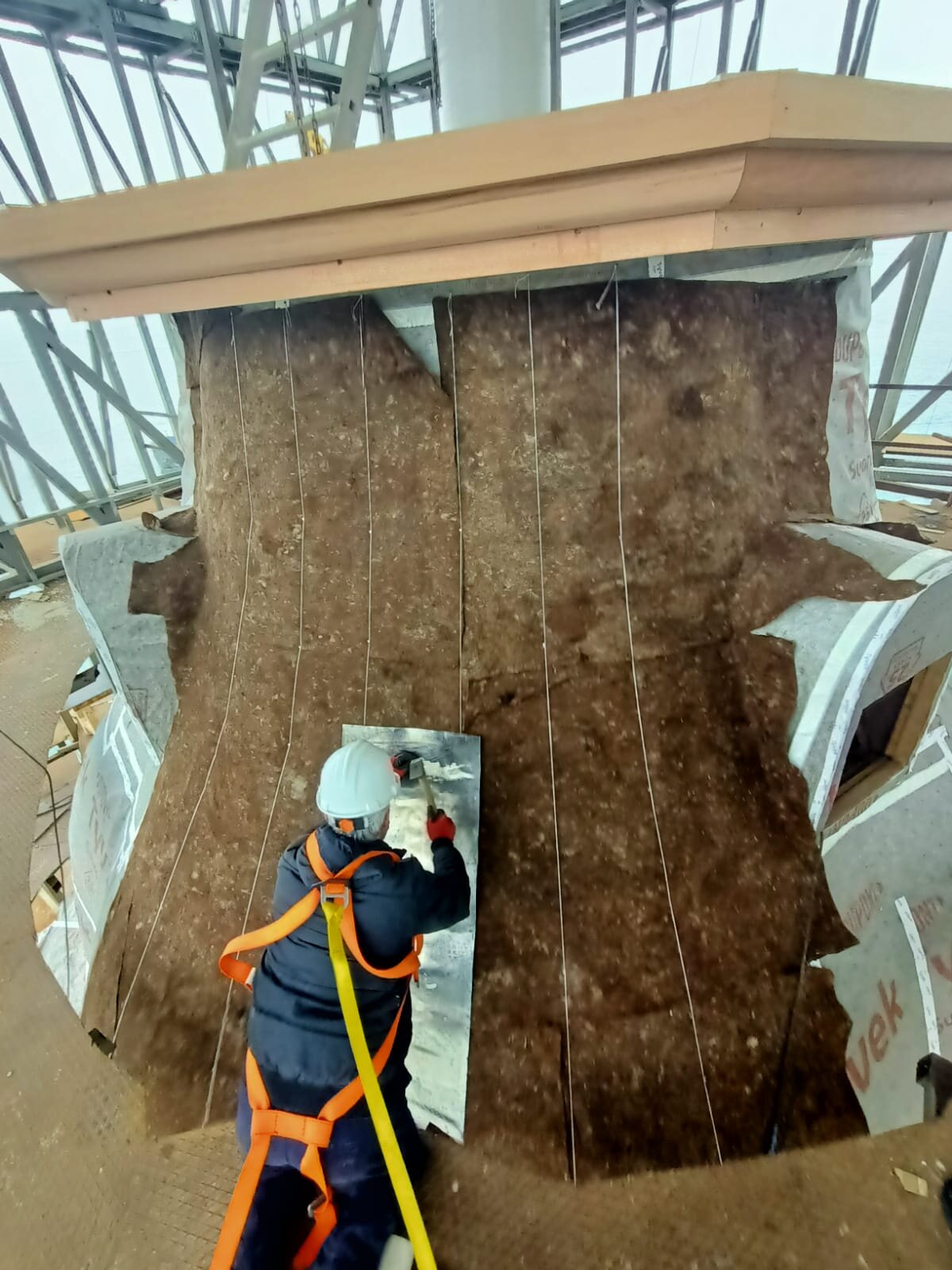 Kız Kulesi restorasyonu danışma kurulunda Prof. Dr. Feridun Çılı, Prof. Dr. Zeynep Ahunbay ve Mimar Han Tümertekin yer alıyor. Ayrıca çalışmalarda İstanbul Teknik Üniversitesi ve Fatih Sultan Mehmet Vakıf Üniversitesinin uzmanlıklarından da yararlanılıyor.<br><br>
