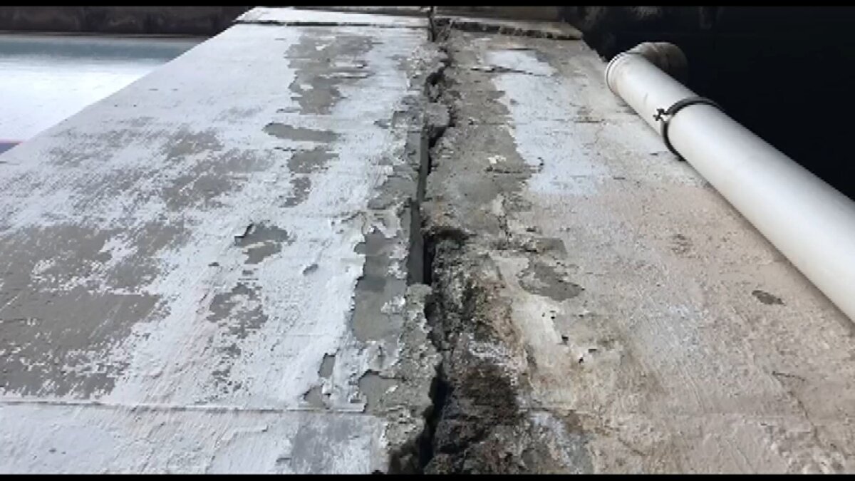 Otogarın depreme dayanıklılığı konusunda farklı görüşler var.<br><br>Kimi yeterli önlem alınmadığını savunuyor; kimiyse görüntülerin yanıltıcı olduğunu ve yapının sağlam olduğunu düşünüyor.