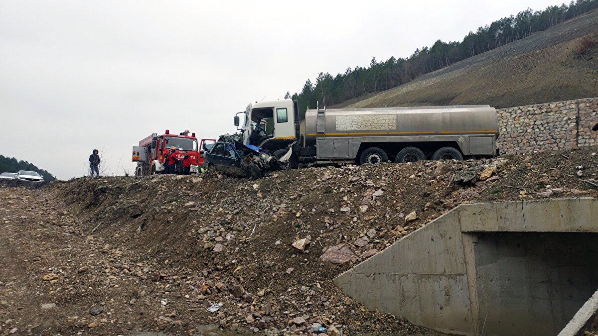 Kazada Ali Ceyhan ve yanında bulunan eşi Fatma Ceyhan hayatını kaybetti.