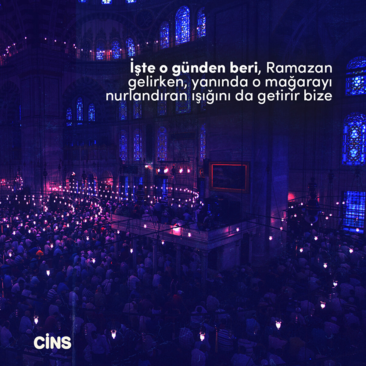 İşte o günden beri, Ramazan gelirken, yanında o mağarayı nurlandıran ışığını da getirir bize