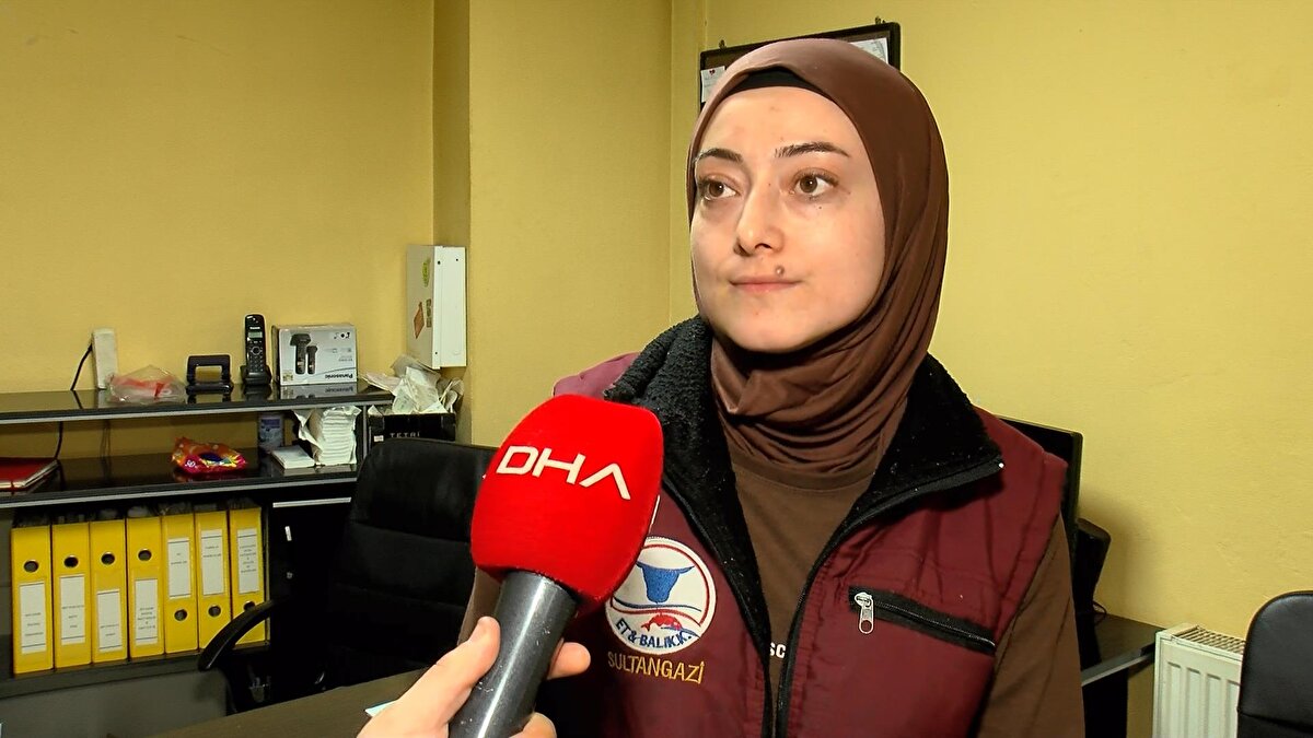 Bülbül "Biz Kendi ürünümüzü satıyoruz. Buranın ismi 'Et ve Balık K.' olarak geçiyor zaten. İsmin aslı, 'Et ve Balık Kasap'. 'Et ve Balık Kurumu' olarak geçmiyor. Tabelamızda da 'kurum' yazmıyor zaten. Yasal olarak da işletmemizde her şey devletin kontrolü altında gelişiyor. 8-9 yıldır da böyle" diyerek sözlerini tamamladı.<br><br>