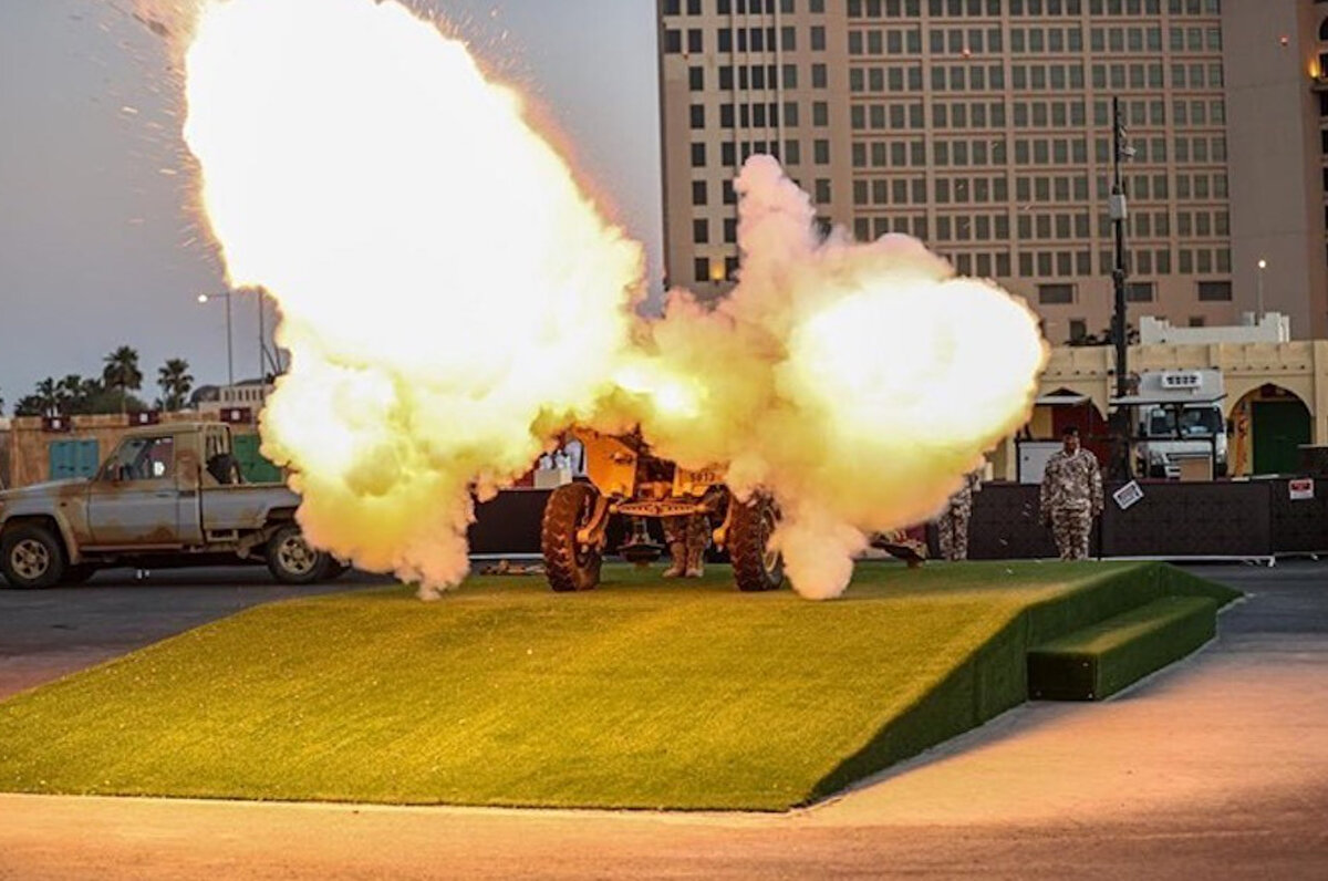Körfez ülkelerinde top atışları büyük değer taşır ve önemli bir Ramazan geleneğidir. Körfez ülkelerindeki tüm müzelerde asırlar önce kullanılan topların replikaları bulunmaktadır.