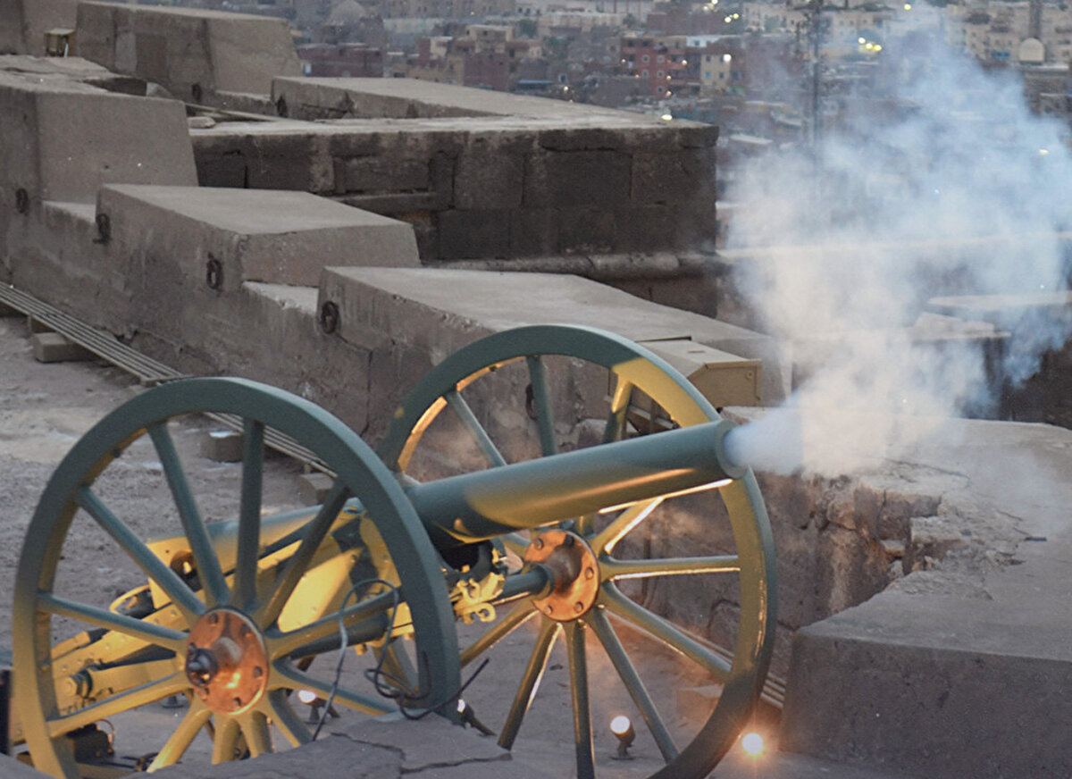 Geçtiğimiz yüzyılda Arap dünyasına yayılan uygulama Suriye, Birleşik Arap Emirlikleri, Bangladeş, Kuveyt, Türkiye ve birçok Müslüman ülkede hâlen sürdürülen bir gelenektir.