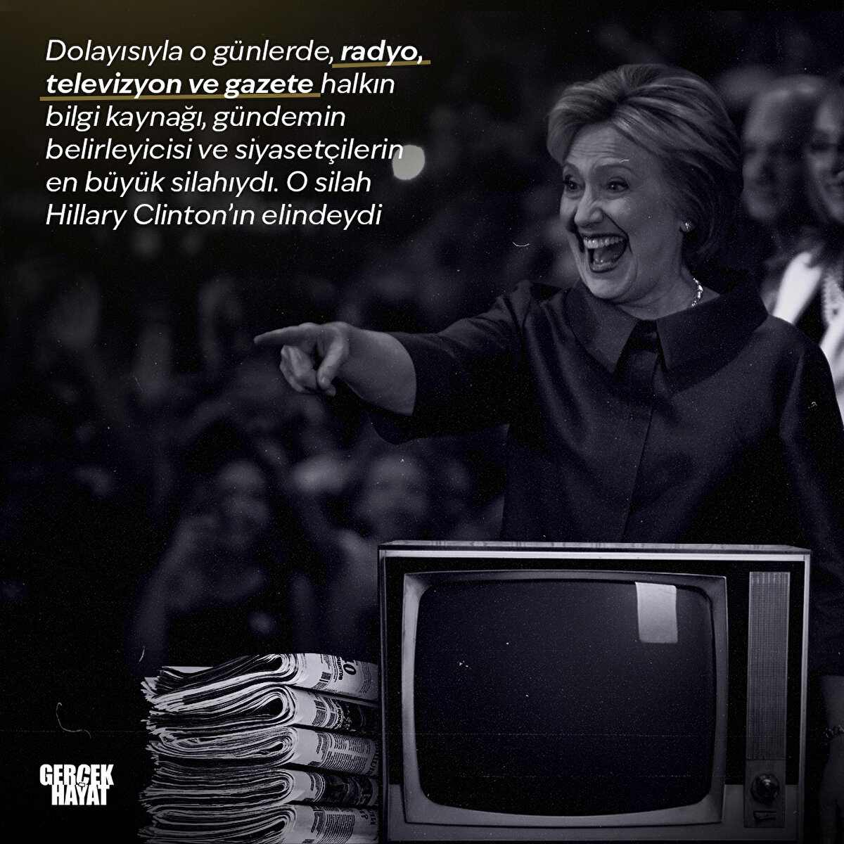 O silah Hillary Clinton’ın elindeydi