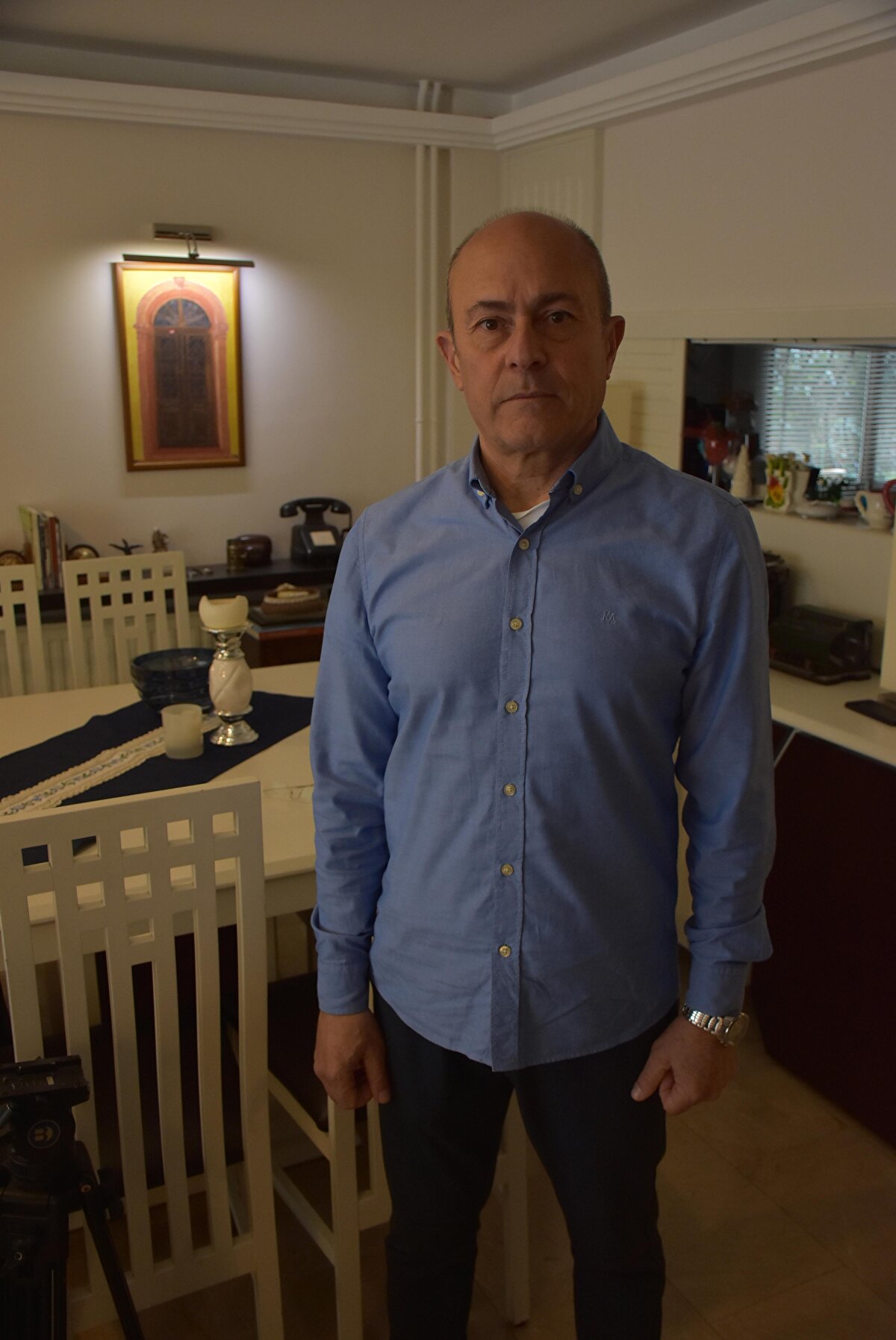 Yıkılmış binalara yapılacak bir şey olmadığını ama sağlam olanlara da girilebilmesi için hizmet verdiklerini söyleyen Güngör, "Kırsal bölgelerde gördüğümüz en çarpıcı detay, mimar ve mühendisten hizmet alınmamış binaların çok olmasıydı. Bunlar ustalar tarafından projelendirilmiş ve yapılmış binalardı. Bilime dayalı olmadığı için çok sayıda sorun içeriyordu. İki katlı olanlar depremden hasar almadan kurtulmuşlar. Ama Antakya'nın içine doğru gidildikçe fayın etkisinin daha fazla olduğunu ve kat sayılarının arttığını gözlemledik" diye konuştu.<br>