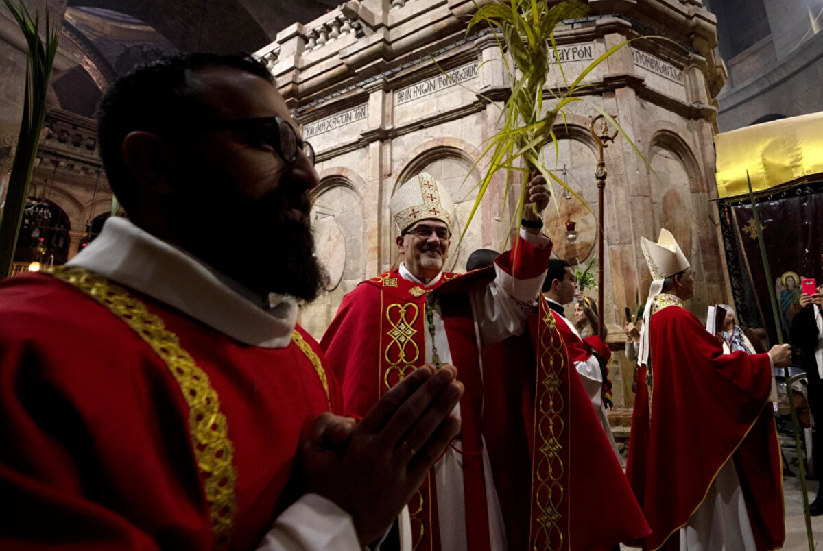 Kutsal Haftanın başlangıcında Kudüs'teki Palmiye Pazarı kutlamalarına binlerce Hristiyan hacı katıldı.