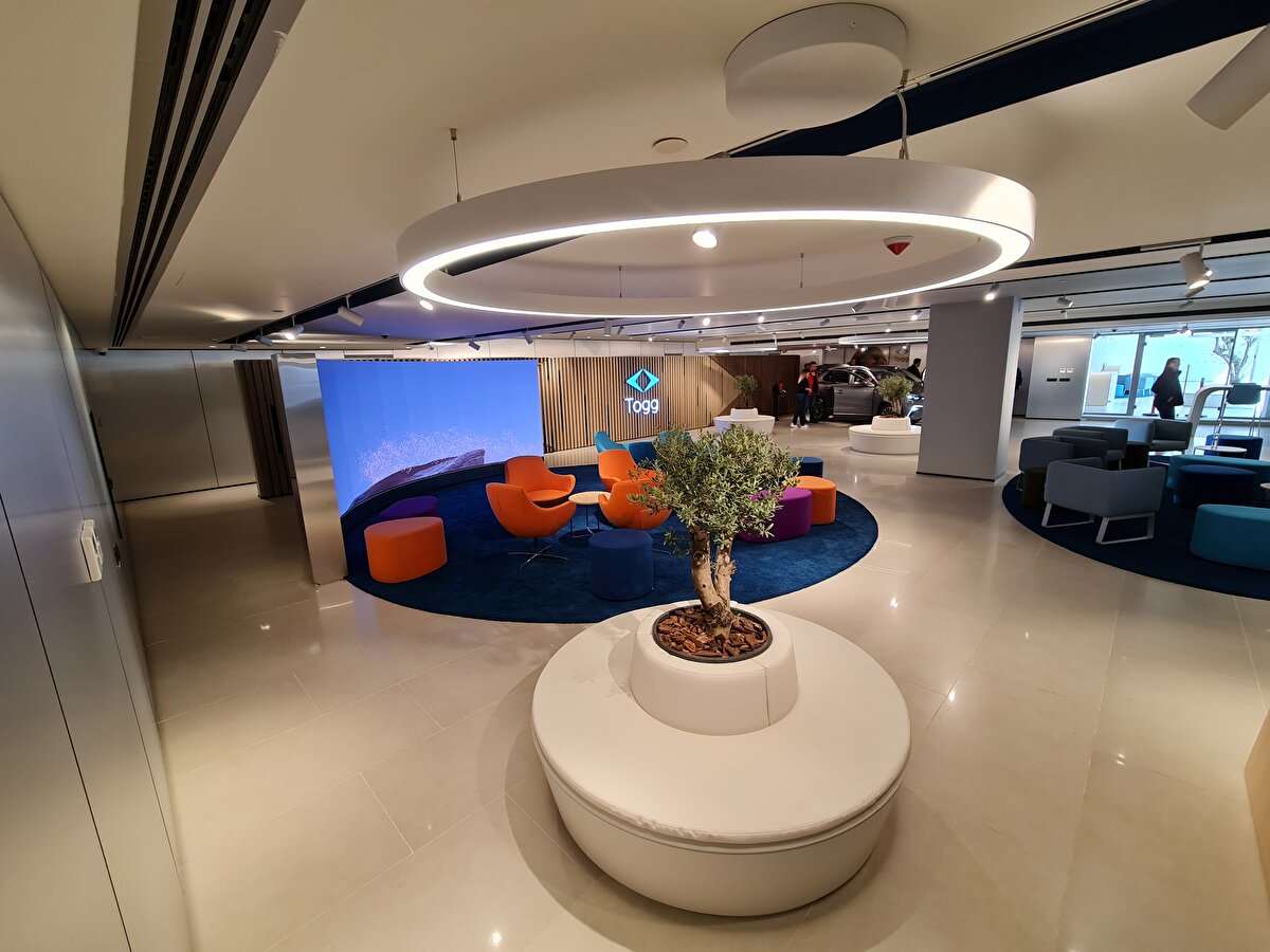 Araçla ilgili en çok merak edilen konulardan biri de hiç kuşkusuz şarj maliyeti... Bununla ilgili de bir hesaplama yapıldı.