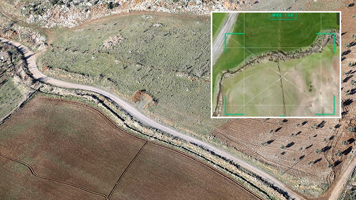 Bilim insanları, depremlerin etkilediği 11 ilde yaklaşık 1 ay süren saha incelemelerinde bulundu.<br><br>Çalışma sonucunda, deprem bölgesindeki 400 kilometre deprem yüzey kırığı, kesintisiz olarak insansız hava aracıyla kaydedildi.