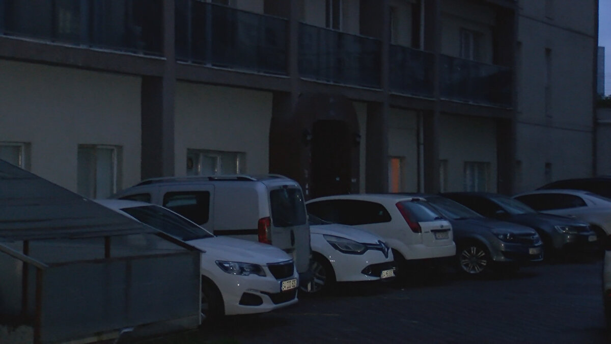 Şüphelilerin evinde yapılan aramalarda bazı dijital materyallere el konuldu. Operasyon sonrası çok sayıda kişi gözaltına alındı. Gözaltına alınan şüpheliler sorgulanmak üzere İstanbul Emniyet Müdürlüğüne götürüldü.<br><br>