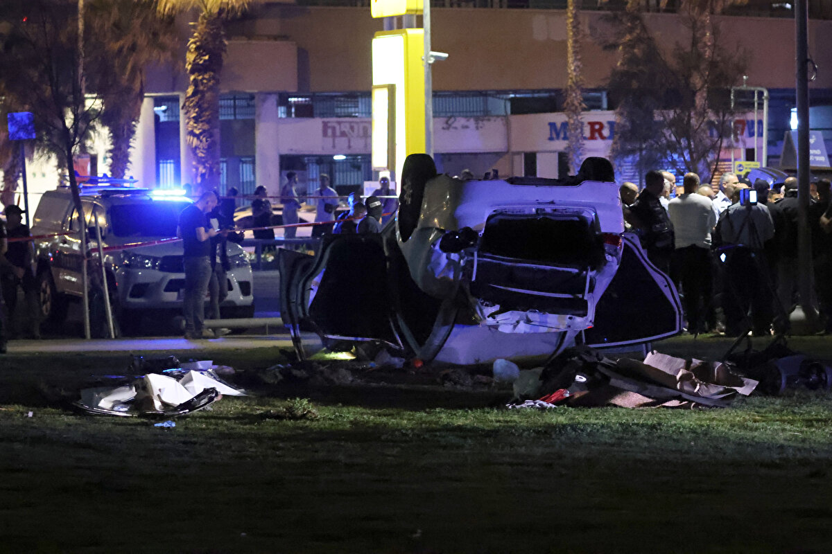 İsrail polisinin, Mescid-i Aksa'daki Müslümanlara ses bombası, kauçuk kaplı mermi ve coplarla orantısız güç kullanarak iki gece üst üste müdahale etmesi Doğu Kudüs'te gerilimi tırmandırmış, olayların çıkmasına yol açmıştı.<br><br>İsrail ordusu, Lübnan’dan ülkenin kuzey bölgelerine bir dizi roket atıldığını ve ülkenin kuzey bölgelerinde uyarı sirenlerinin devreye girdiğini duyurmuştu.<br><br>